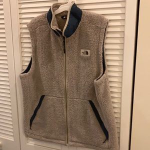 The North Face Campshire Sherpa Vest